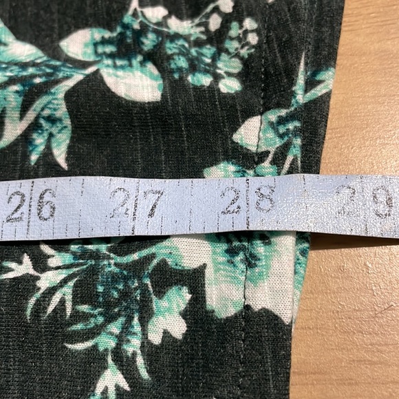 Sonoma Floral Tank Top - Picture 6 of 6